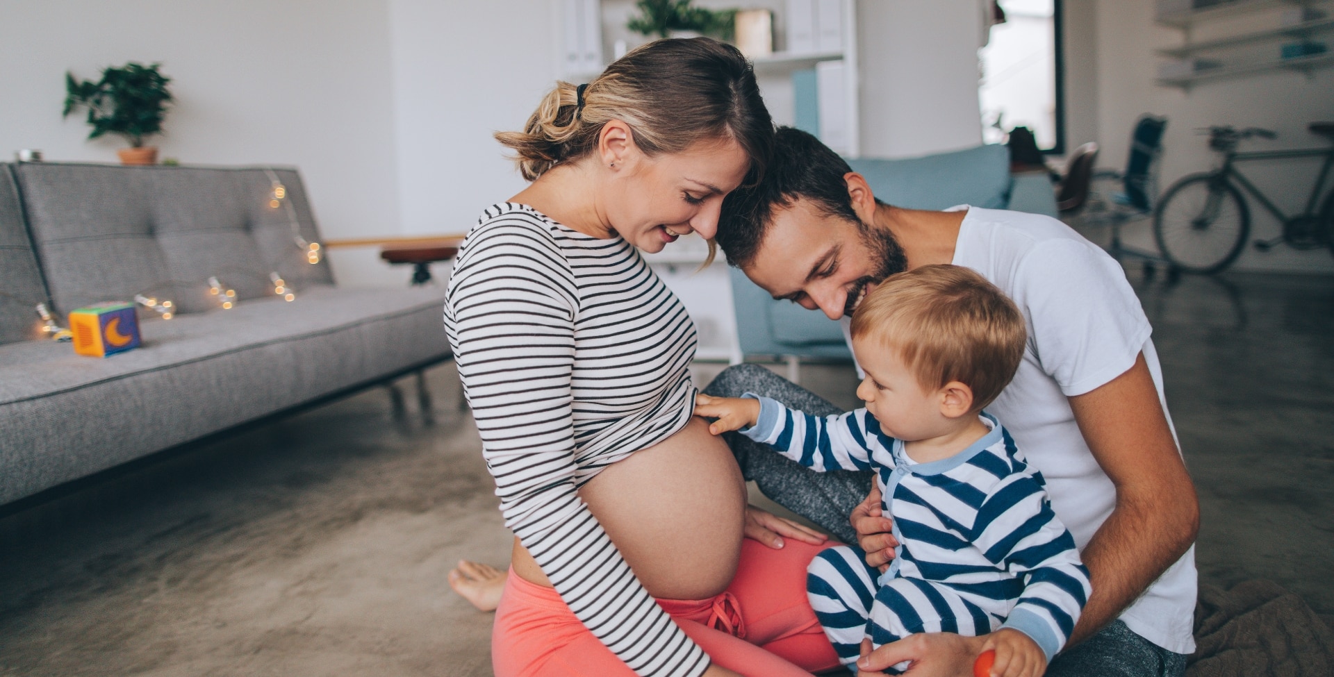 Saiba como estimular o bebê na barriga